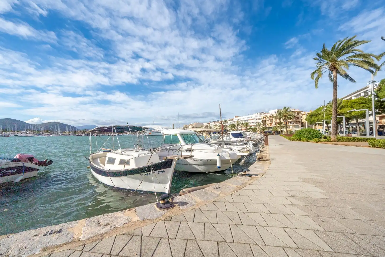 Vista exterior de Pis en venda en Alcúdia amb Terrassa, Moblat i Alarma