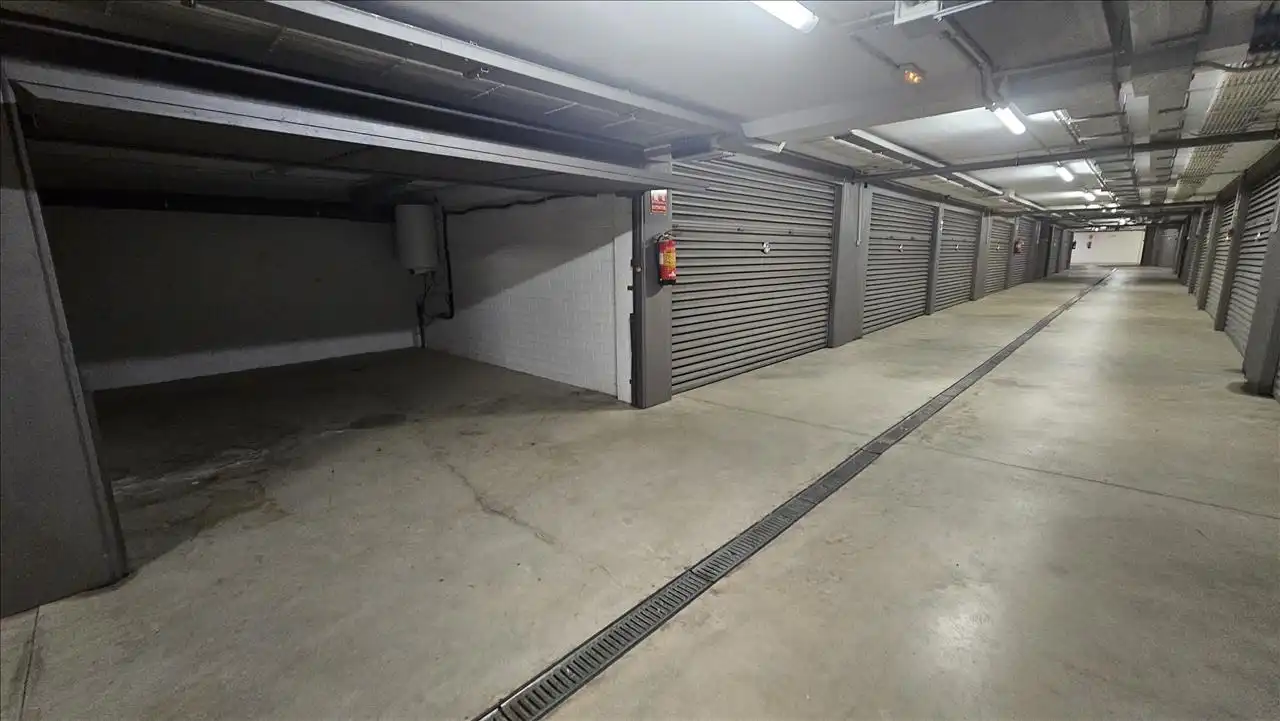 Parkplatz von Maisonette zum Verkauf in Cadaqués mit Klimaanlage, Parkett und Terrasse