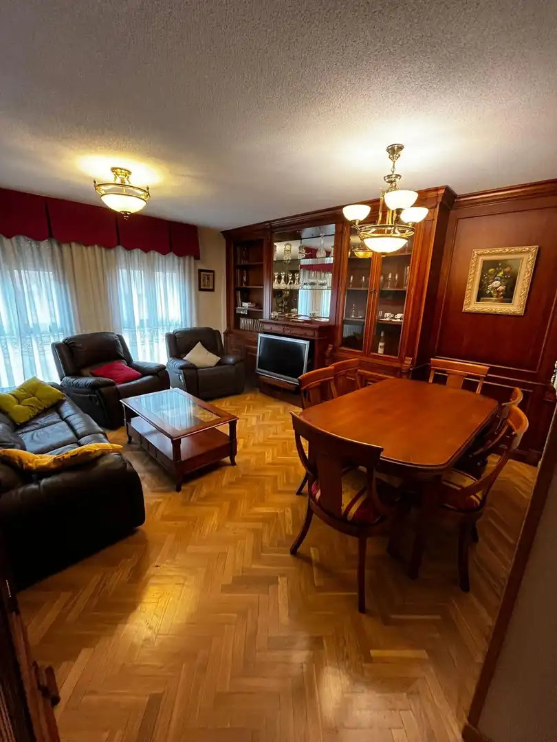 Living room of Flat for rent in Móstoles  with Air Conditioner, Heating and Parquet flooring