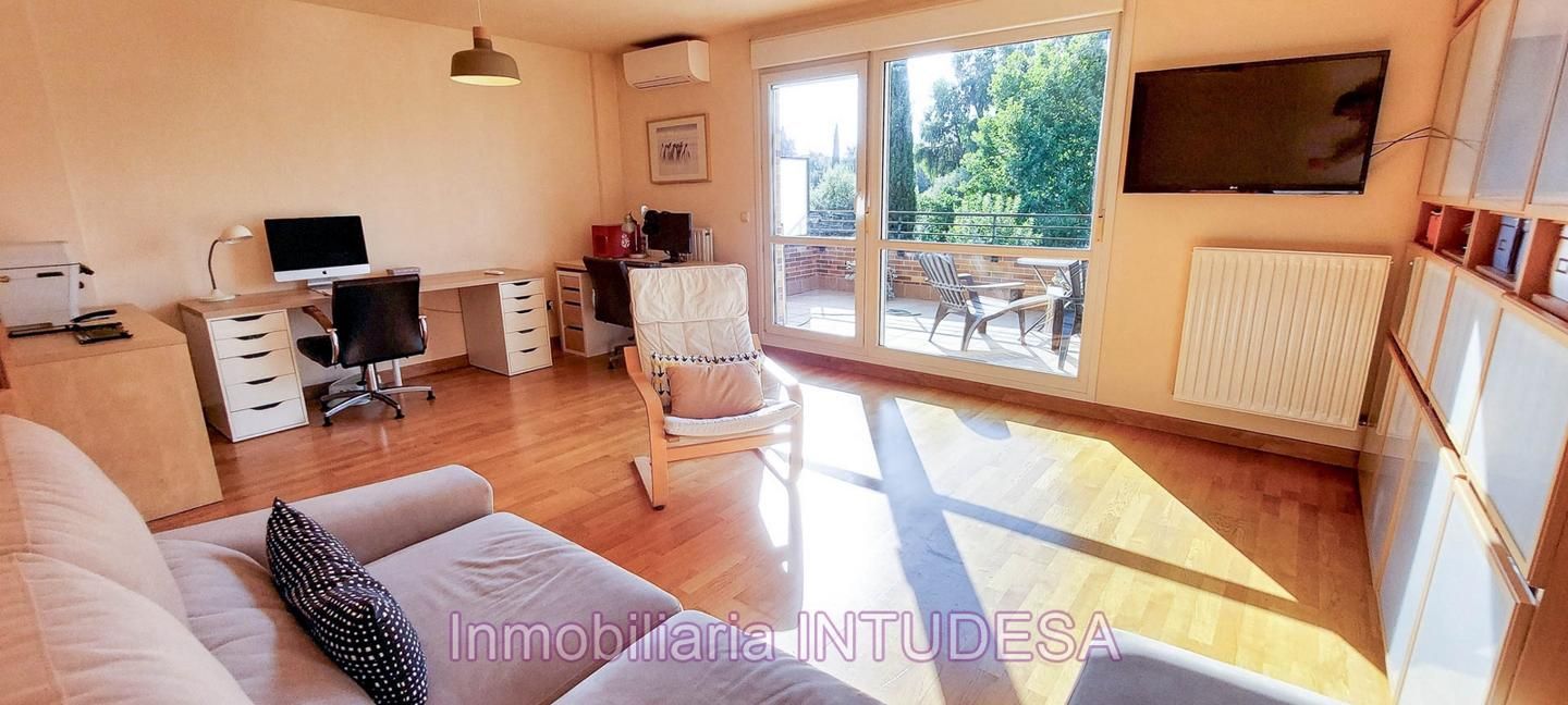 Vista exterior de Casa adosada en venda en Murchante amb Aire condicionat, Calefacció i Jardí privat