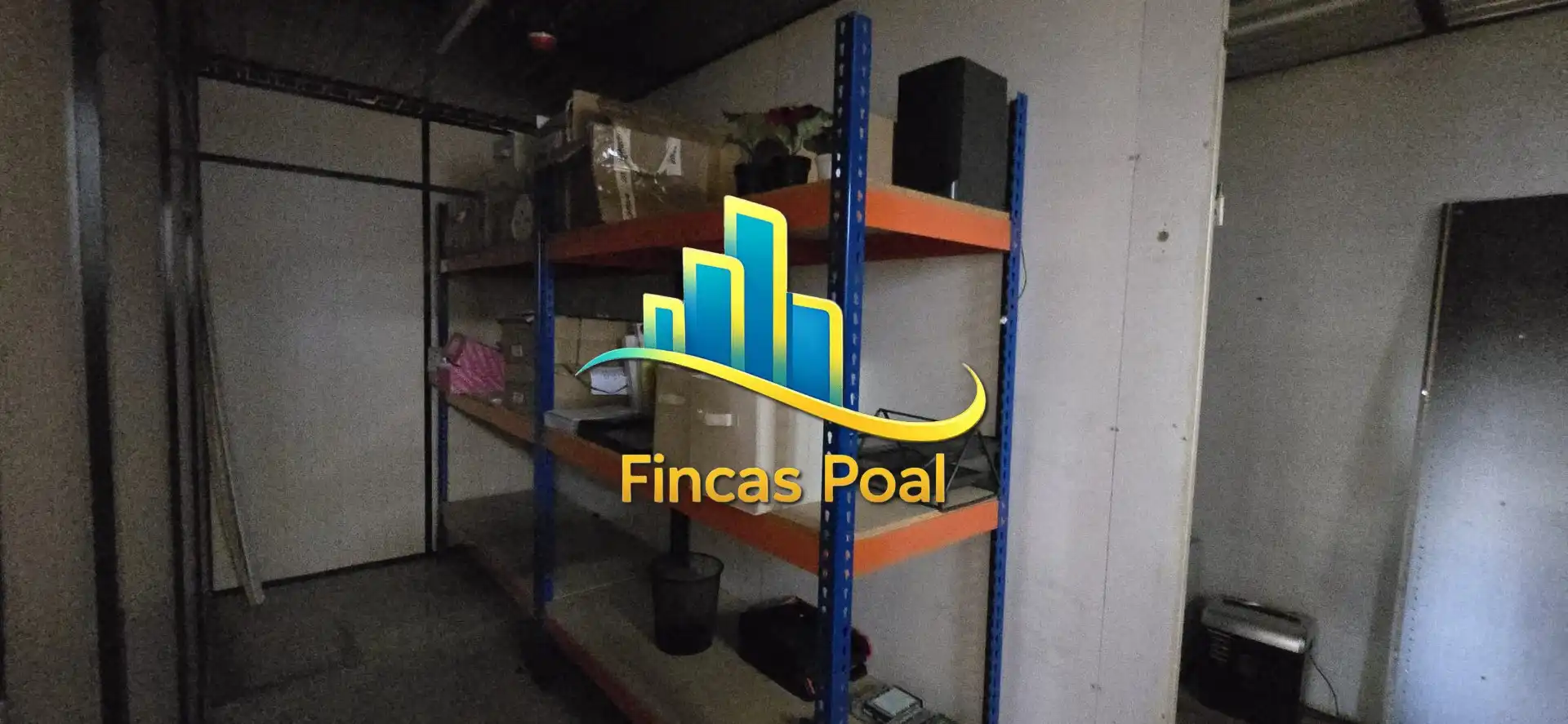 Nave industrial en venta en Rubí