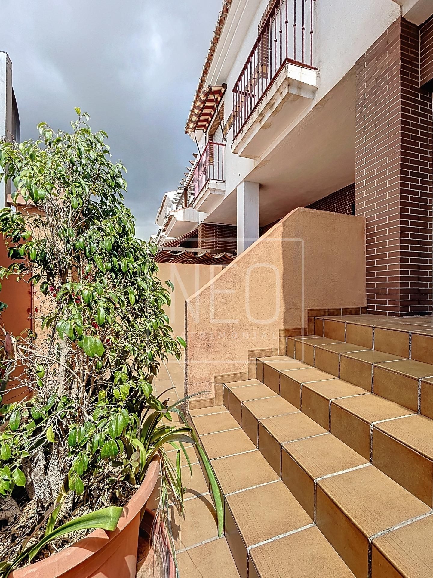 Terrassa de Casa adosada en venda en Alhendín amb Aire condicionat, Calefacció i Parquet