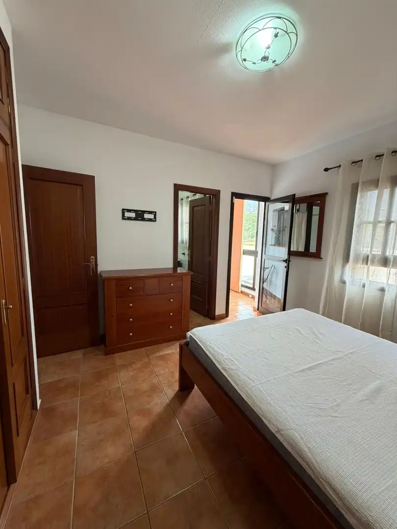 Dormitori de Casa adosada en venda en Candelaria amb Terrassa, Traster i Moblat