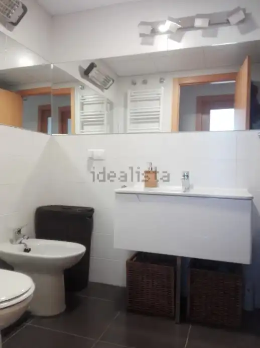 Baño de Piso de alquiler en Valencia con Aire acondicionado, Calefacción y Horno