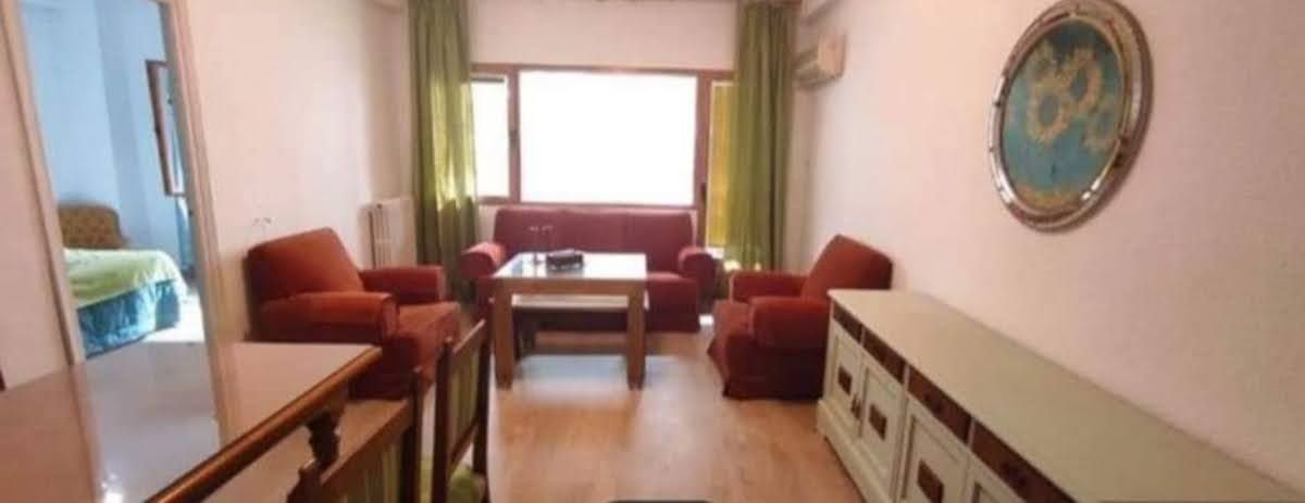 Sala de estar de Piso de alquiler en  Granada Capital con Aire acondicionado, Calefacción y Parquet