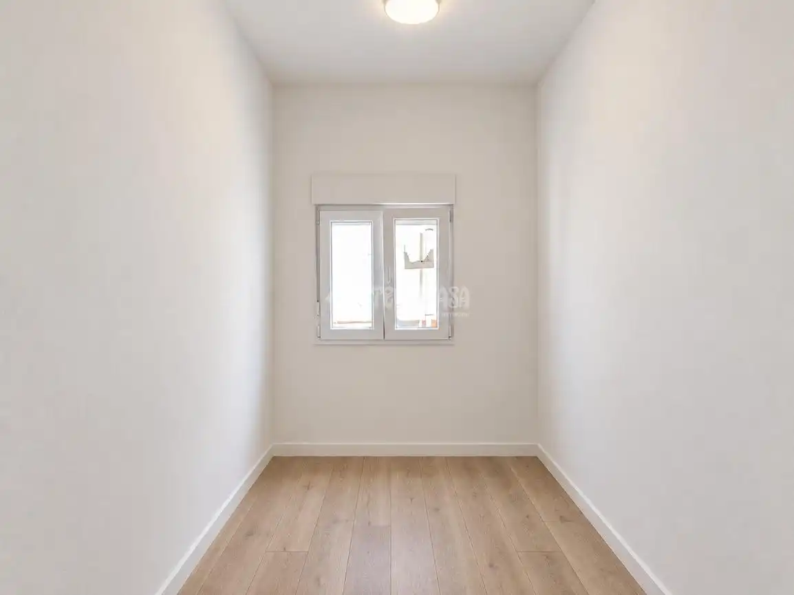 Habitación de Casa adosada en venta en Alcalá de Henares con Aire acondicionado y Trastero