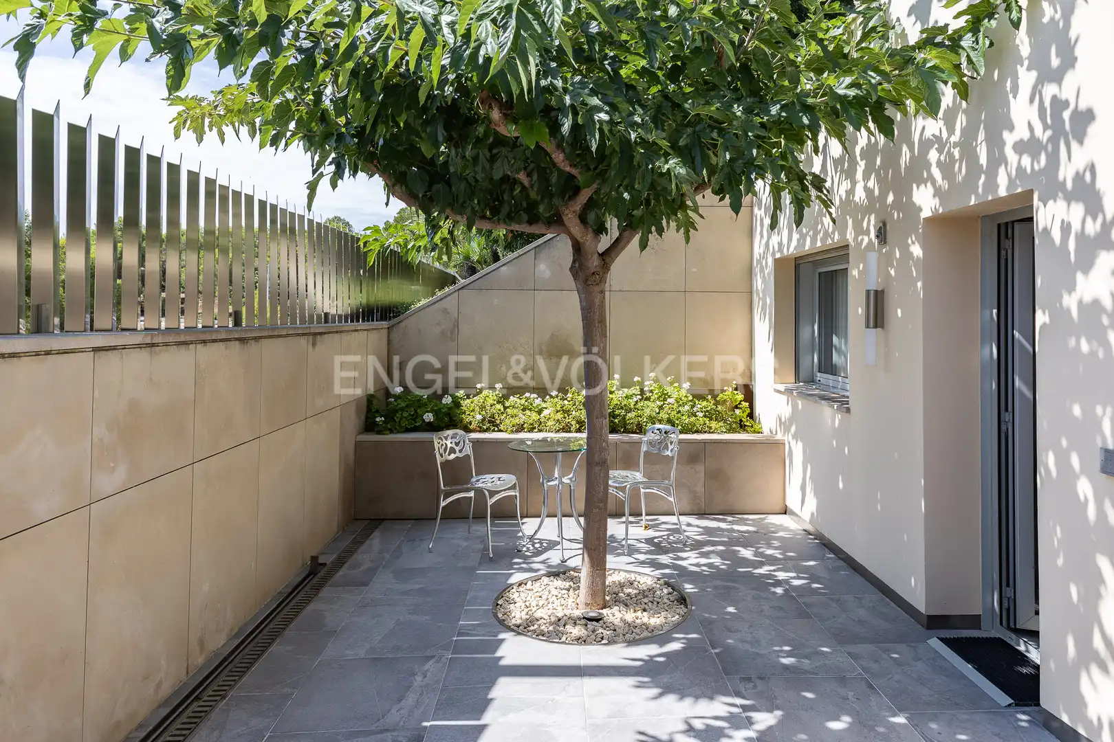 Terrassa de Casa o xalet en venda en Sitges amb Aire condicionat, Calefacció i Jardí privat