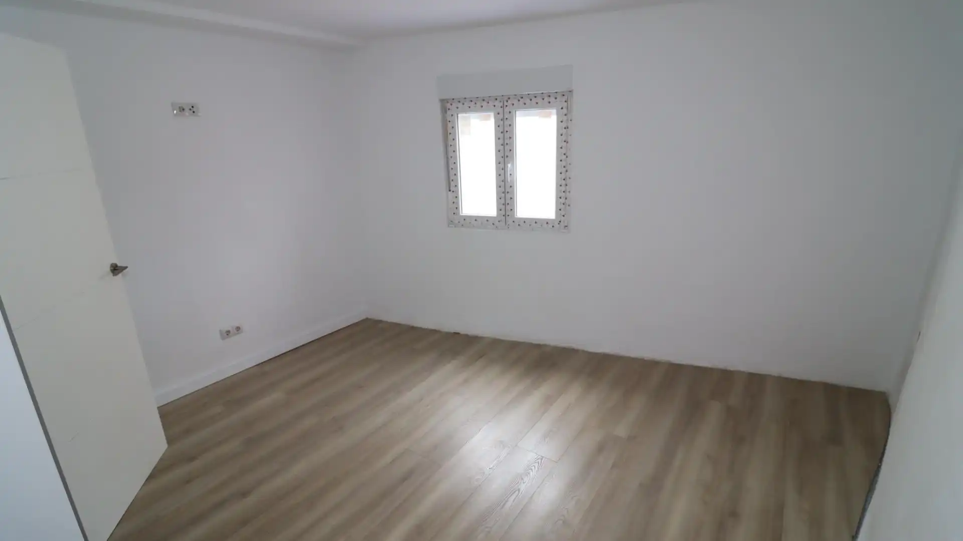 Habitación de Casa o chalet de alquiler en Alcanar con Parquet y Terraza