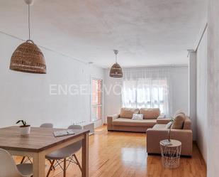 Sala d'estar de Apartament de lloguer en Paterna amb Aire condicionat, Calefacció i Parquet
