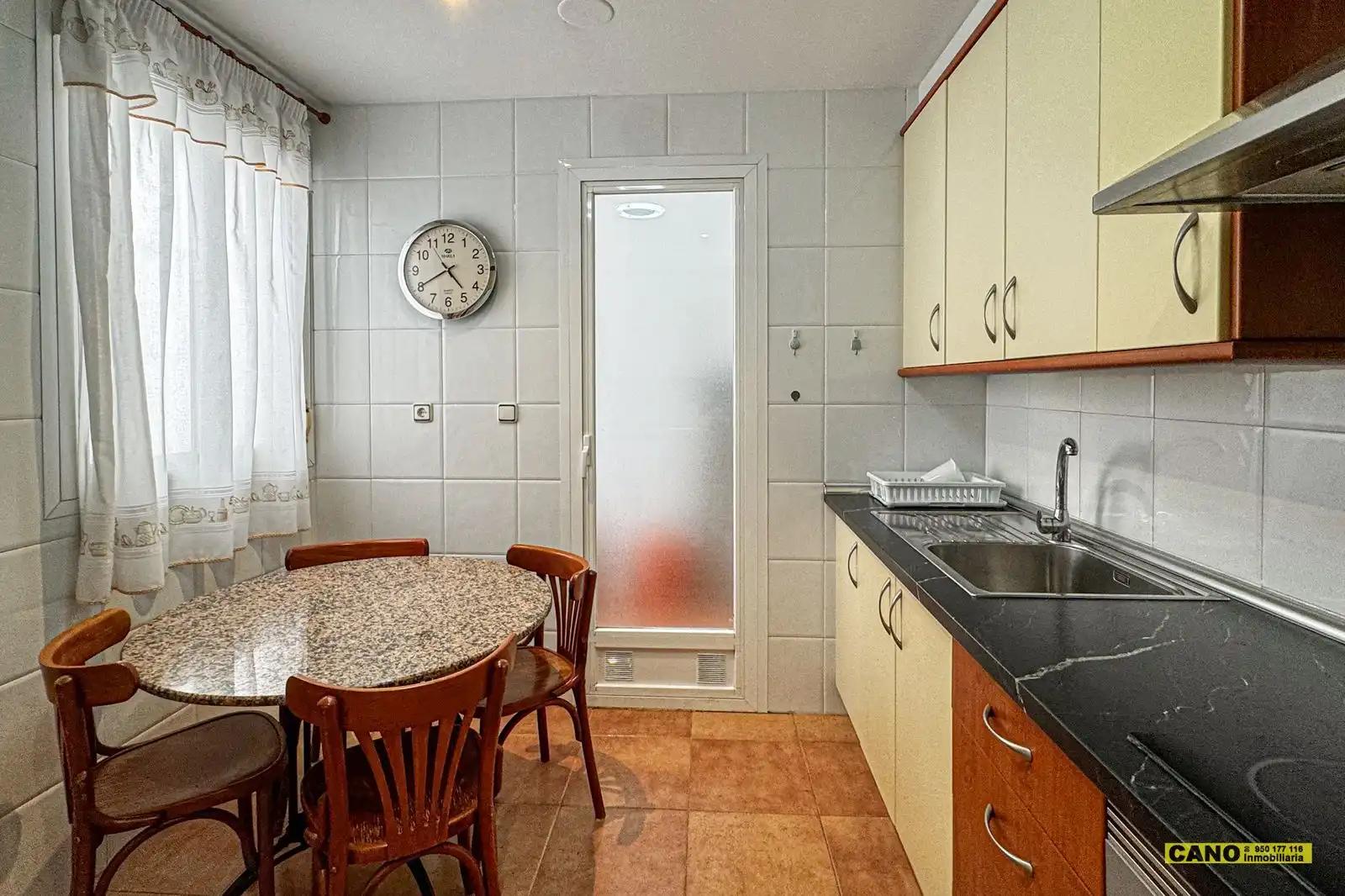 Cocina de Piso en venta en Almería con Trastero