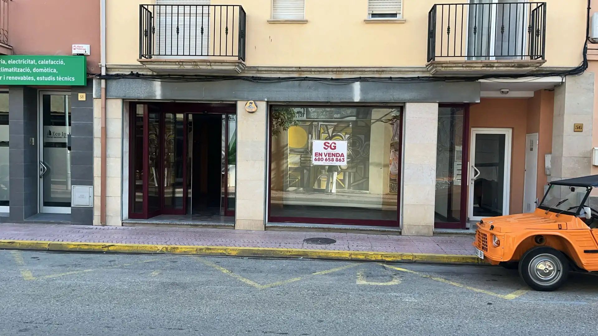 Local comercial en venta en Carrer President Macià 56, imagen 2
