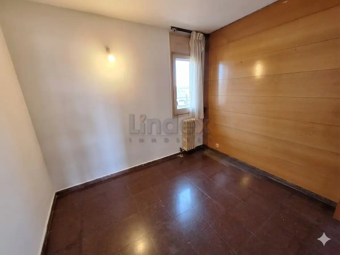 Habitación de Piso en venta en Mataró con Calefacción, Horno y Balcón