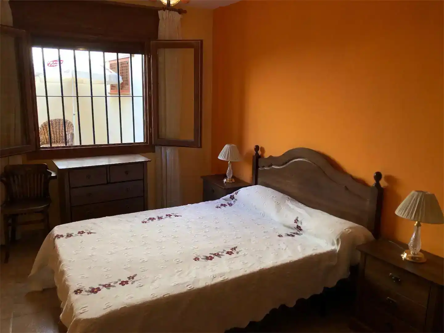 Habitación de Piso en venta en Mora de Rubielos con Jardín privado, Trastero y Amueblado