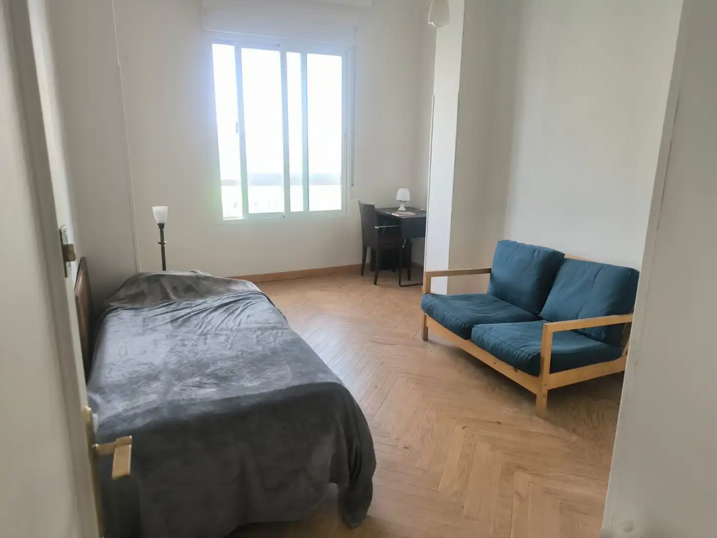 Dormitori de Pis de lloguer en  Madrid Capital amb Aire condicionat, Calefacció i Parquet