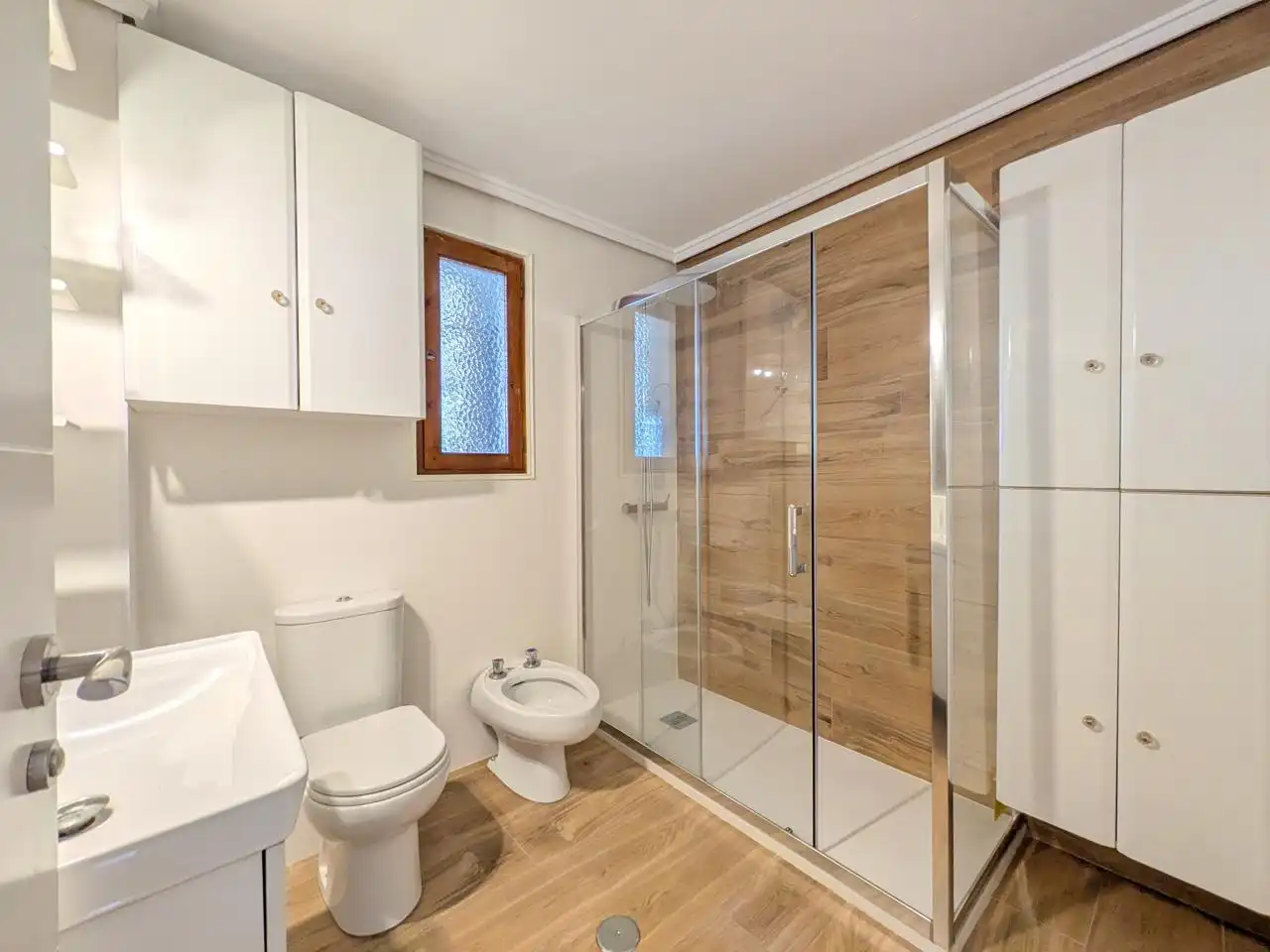 Wohnung zur Miete in Avenida de España, Hospital