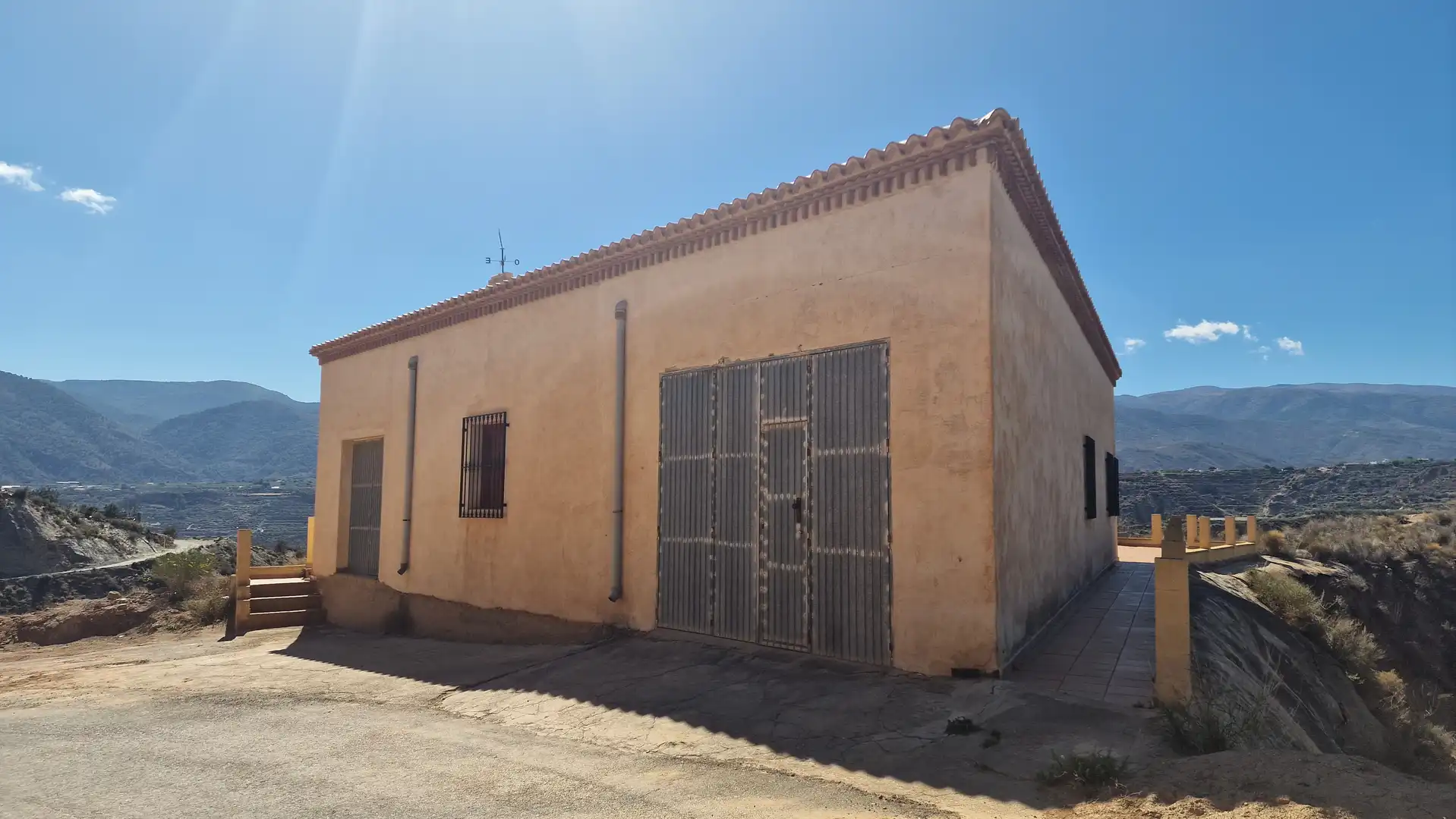Vista exterior de Finca rústica en venda en Canjáyar amb Jardí privat, Terrassa i Traster