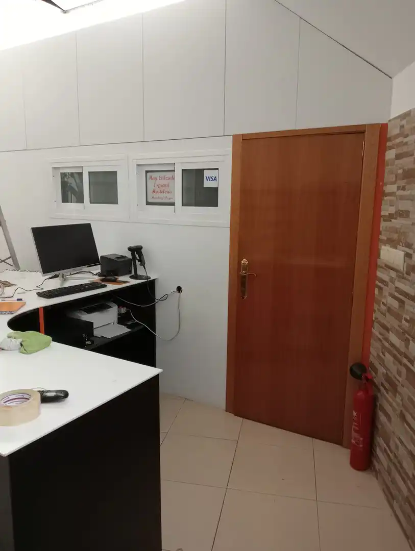 Commercial properties for rent in Avenida Santiago, 17, Negreira