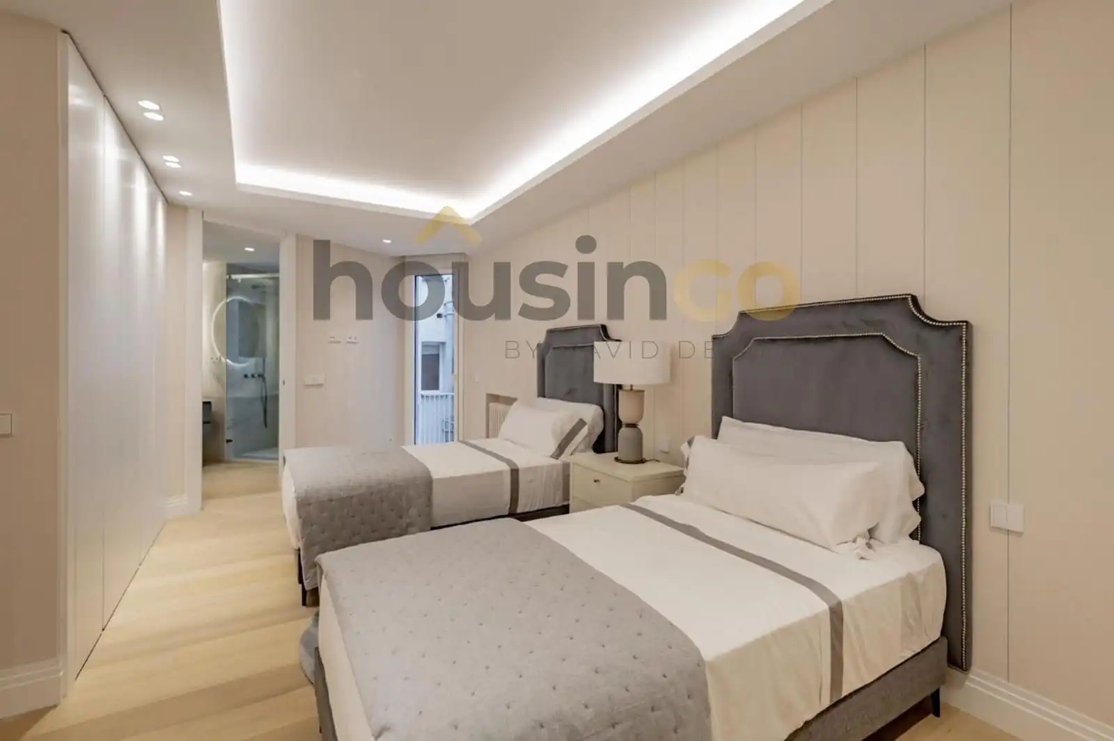 Bedroom of Flat for sale in Madrid  with Air Conditioner, Heating and Terrace