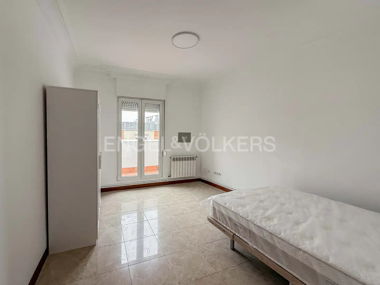 Habitación de Piso de alquiler en Santander con Calefacción, Amueblado y Balcón