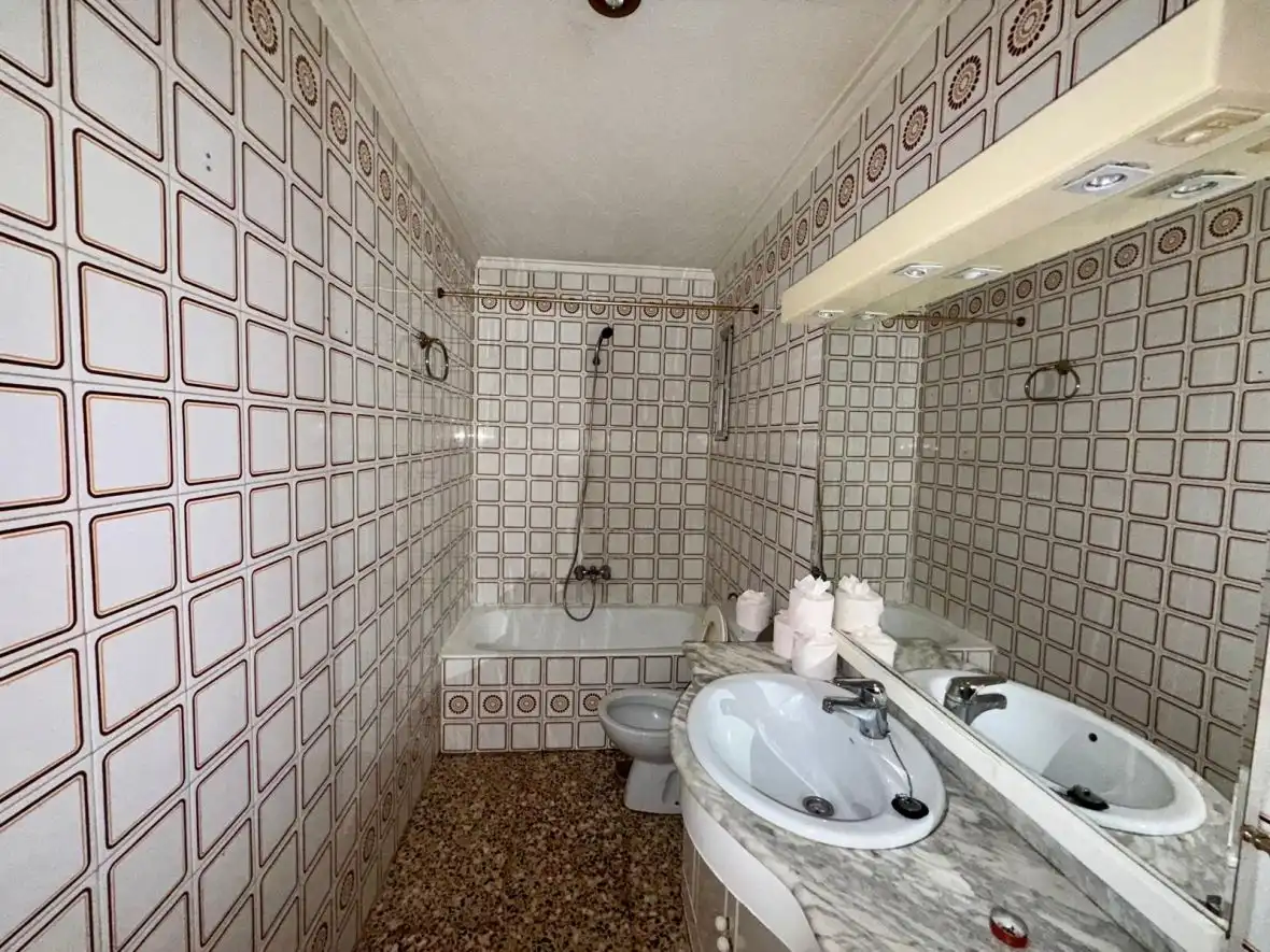 Bathroom of Flat for sale in Elche / Elx