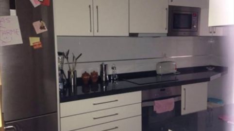 Foto 3 de Piso de alquiler en Calle Pérez Galdós, Rosaleda - Juventud, Granada Capital