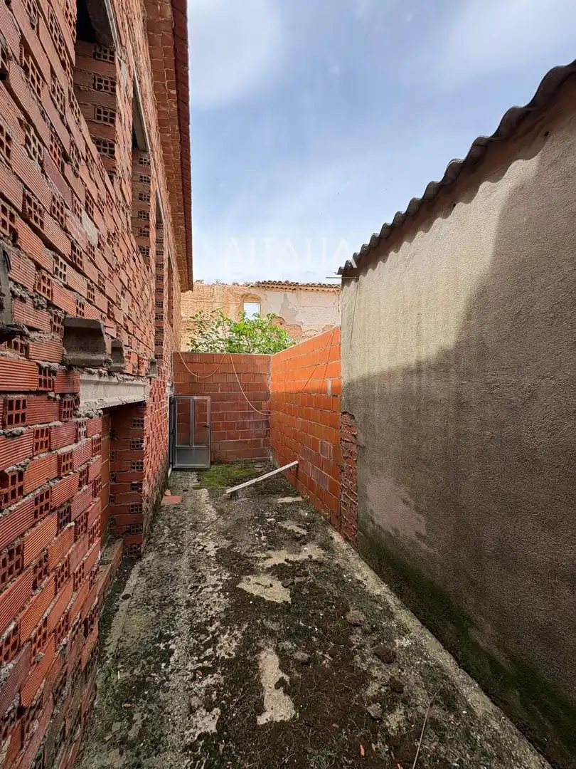 Industrial buildings for sale in Los Hinojosos  