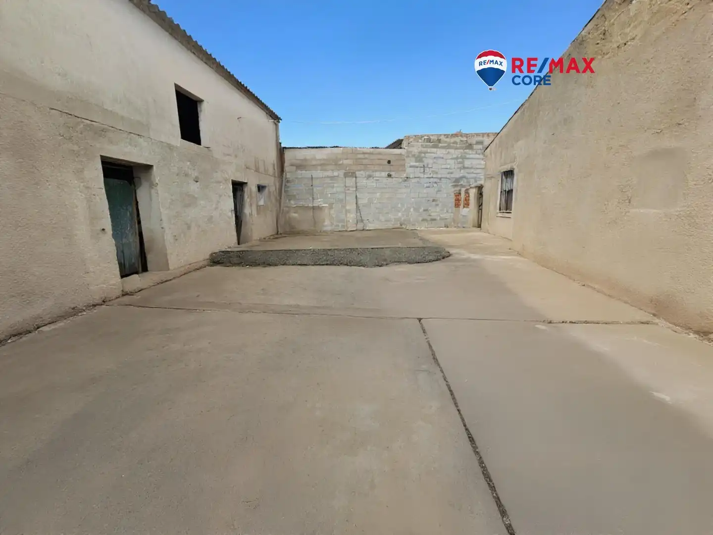 Vista exterior de Casa o chalet en venta en Almoharín con Calefacción