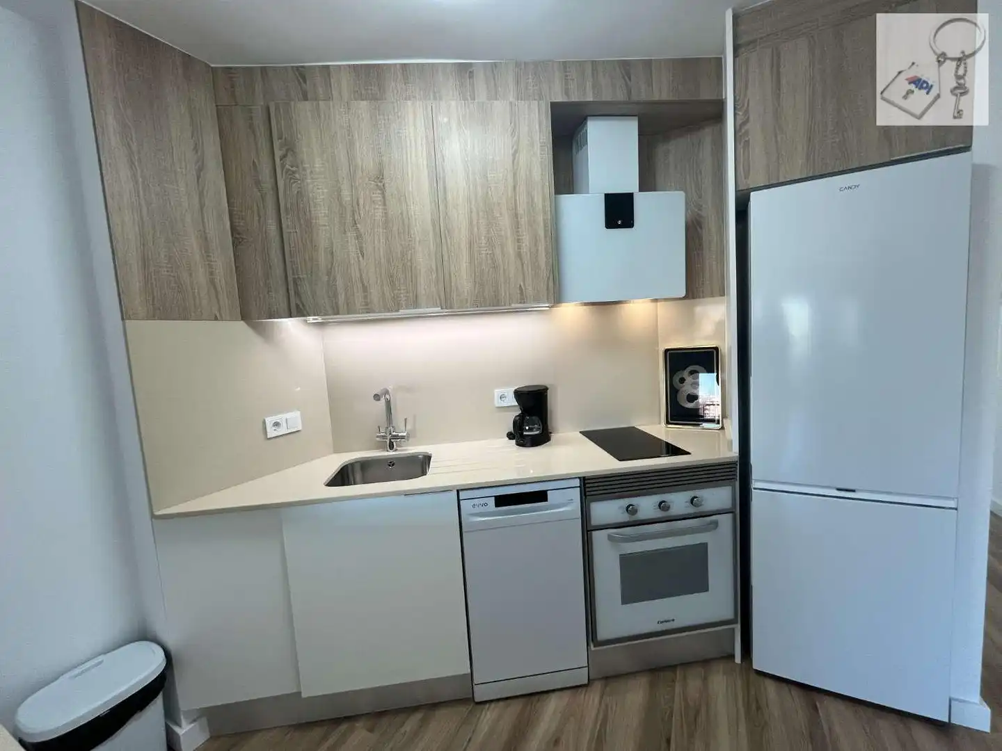 Cocina de Apartamento de alquiler en Torrevieja con Aire acondicionado, Calefacción y Terraza