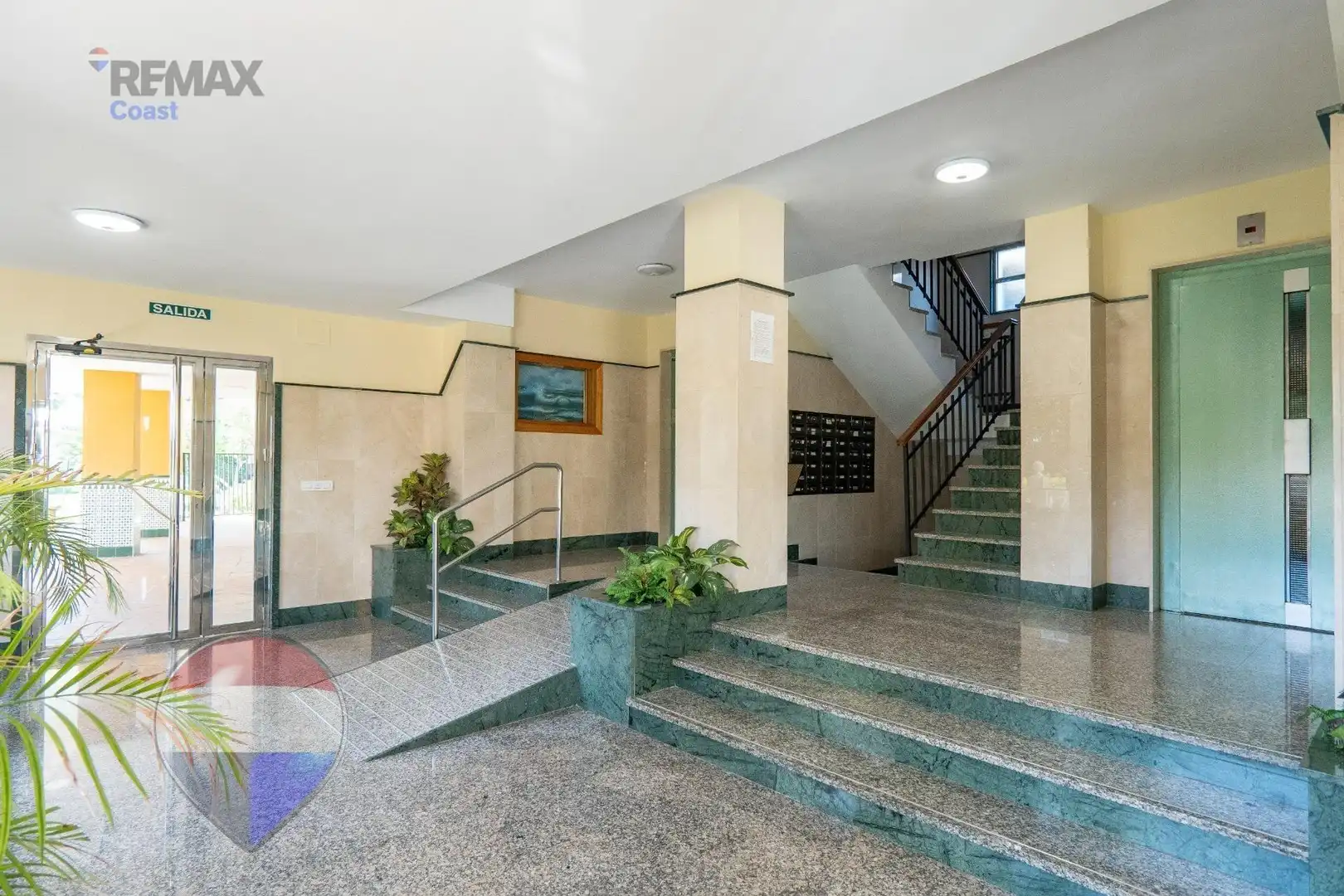Piso en venta en Torremolinos con Aire acondicionado, Terraza y Piscina comunitaria