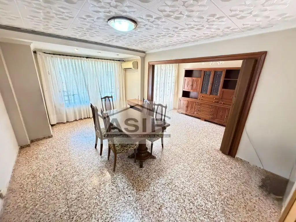 Comedor de Piso en venta en Alzira con Balcón