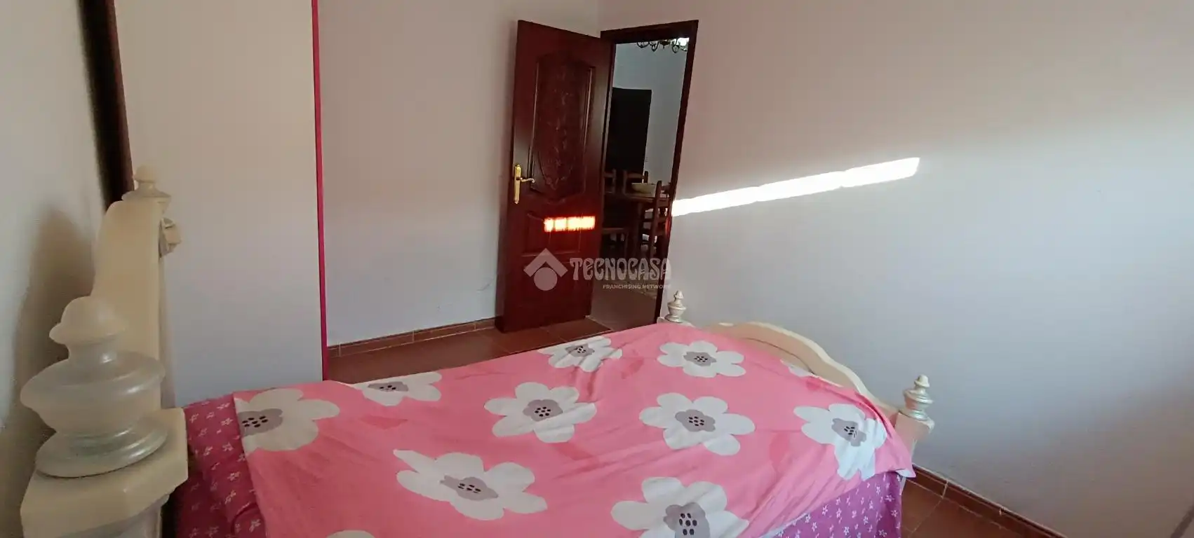 Dormitori de Finca rústica en venda en Dos Hermanas amb Aire condicionat, Terrassa i Piscina