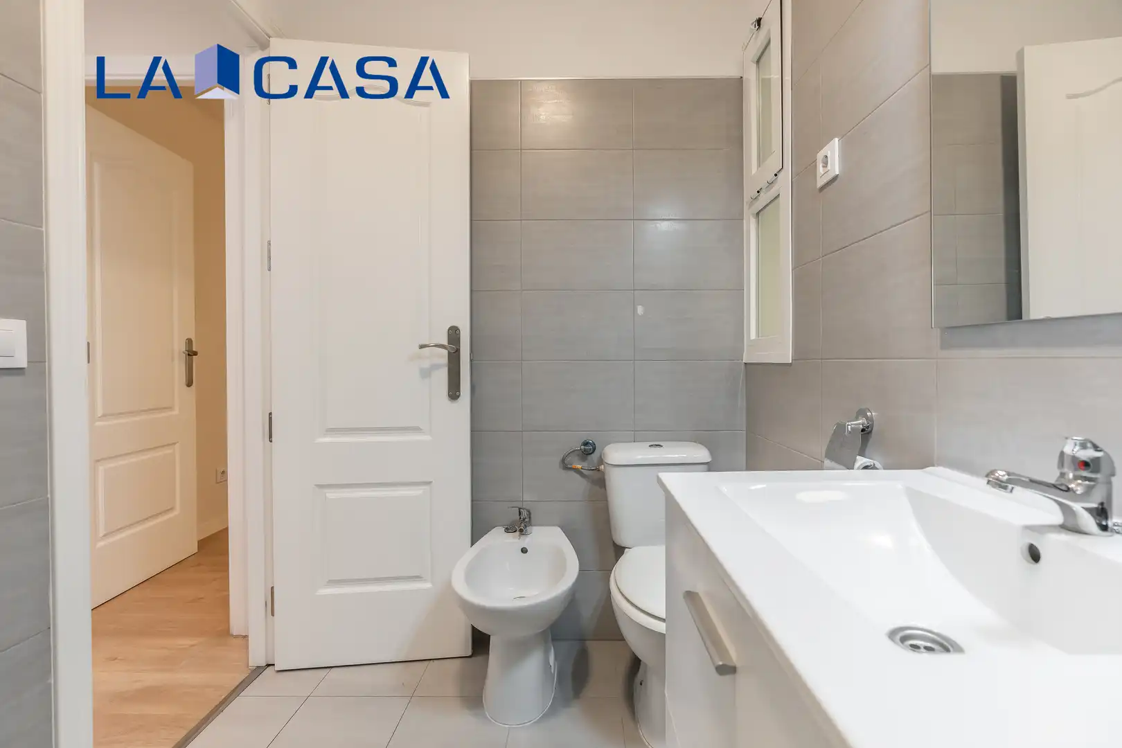 Badezimmer von Wohnung zum Verkauf in Madrid mit Heizung und Terrasse