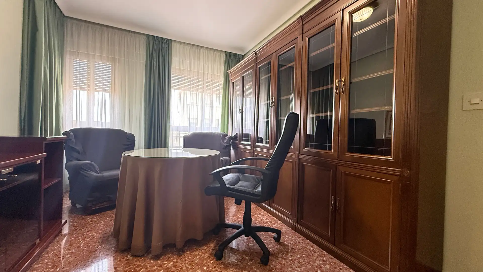 Piso de alquiler en Albacete con Calefacción, Terraza y Amueblado