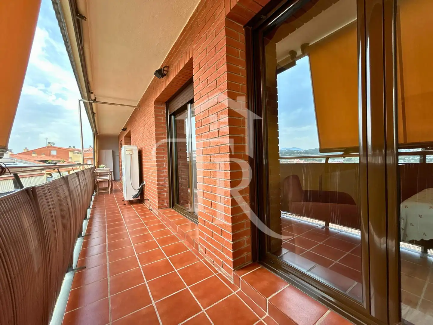 Terrasse von Dachboden zum Verkauf in Rubí mit Klimaanlage, Heizung und Terrasse