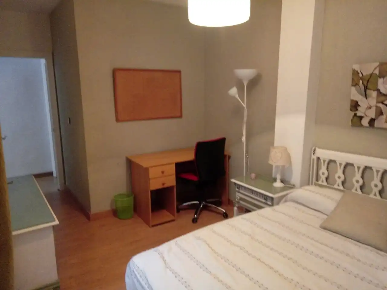 Schlafzimmer von Wohnung zur Miete in Salamanca mit Heizung, Parkett und Möbliert