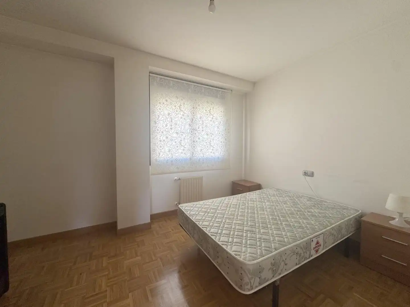 Bedroom of Apartments for sale in Oviedo 