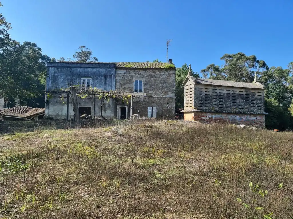 Casa en venta en Boiro