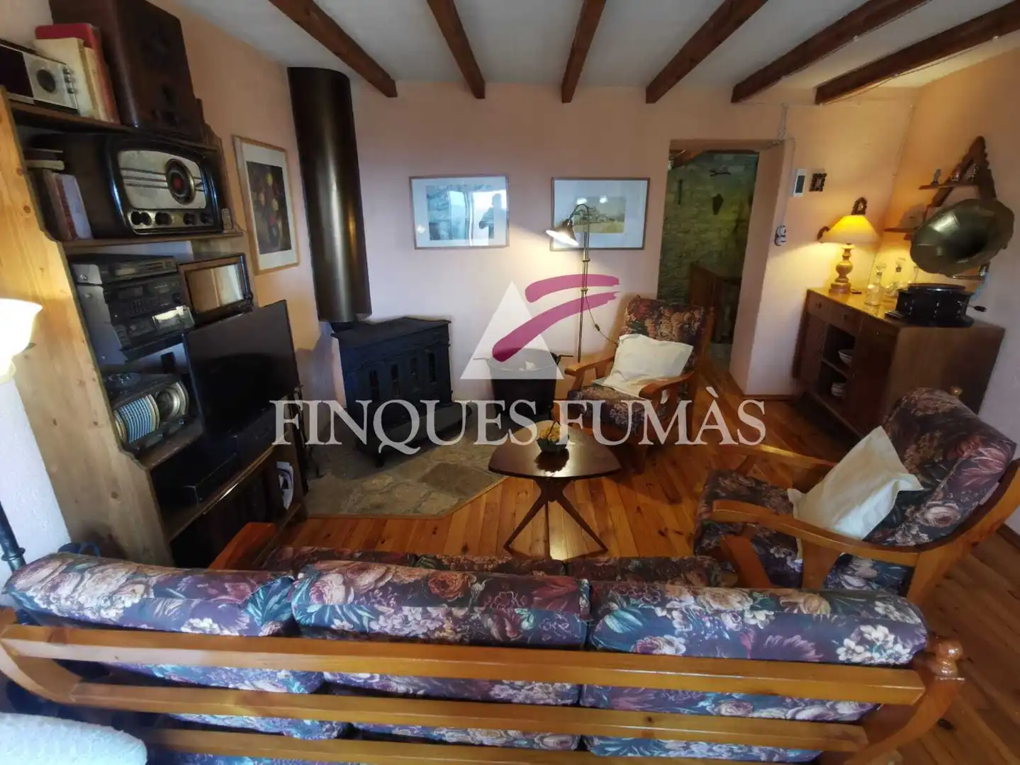 Sala de estar de Casa o chalet en venta en Savallà del Comtat con Calefacción, Trastero y Amueblado