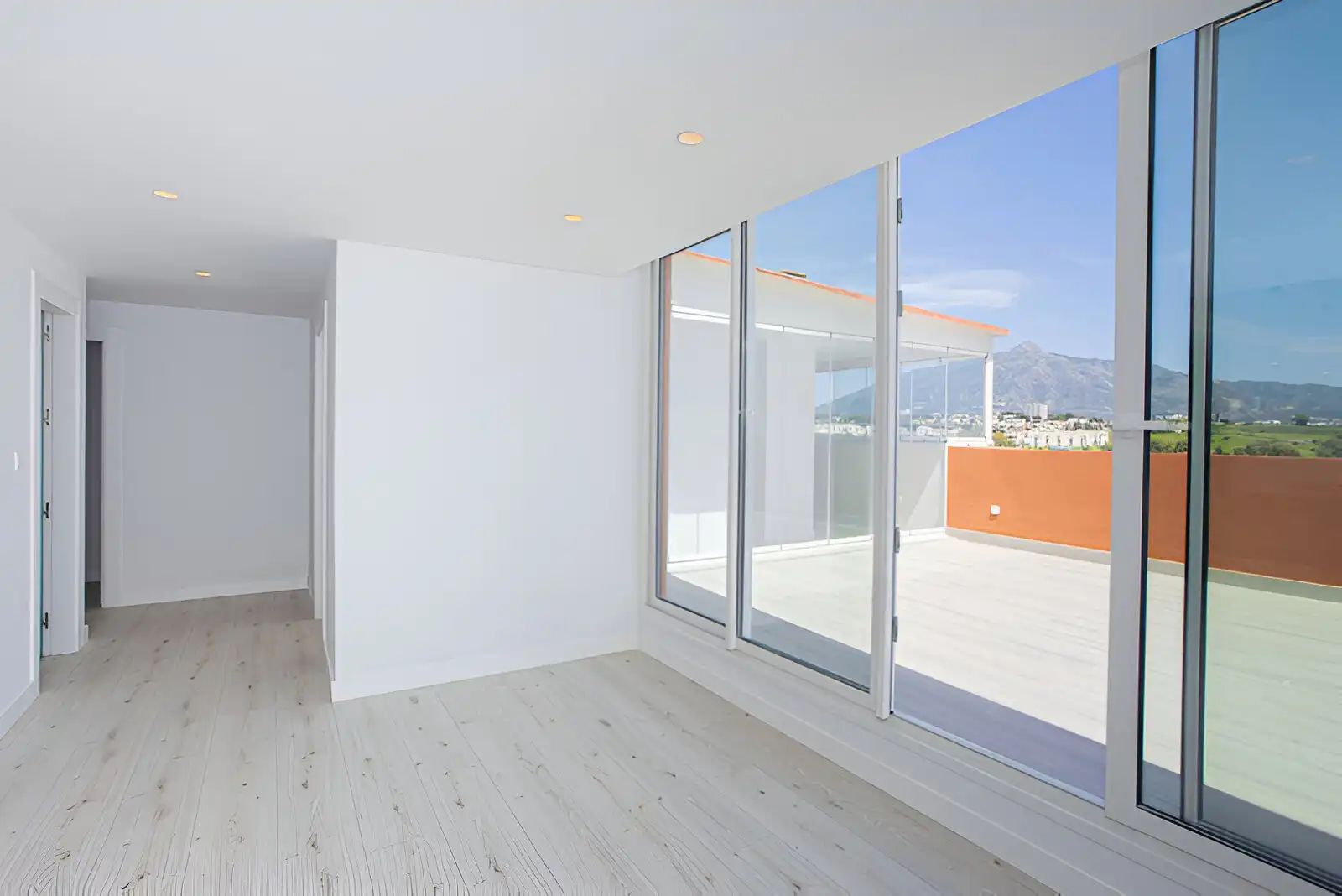 Ático con piscina en venta en San Pedro de Alcántara, imagen 15