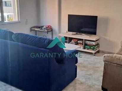 Living room of Flat to rent in Salamanca Capital  with Heating and Balcony