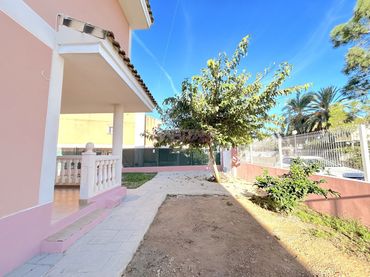 Casa bifamiliare in vendita a Montserrat