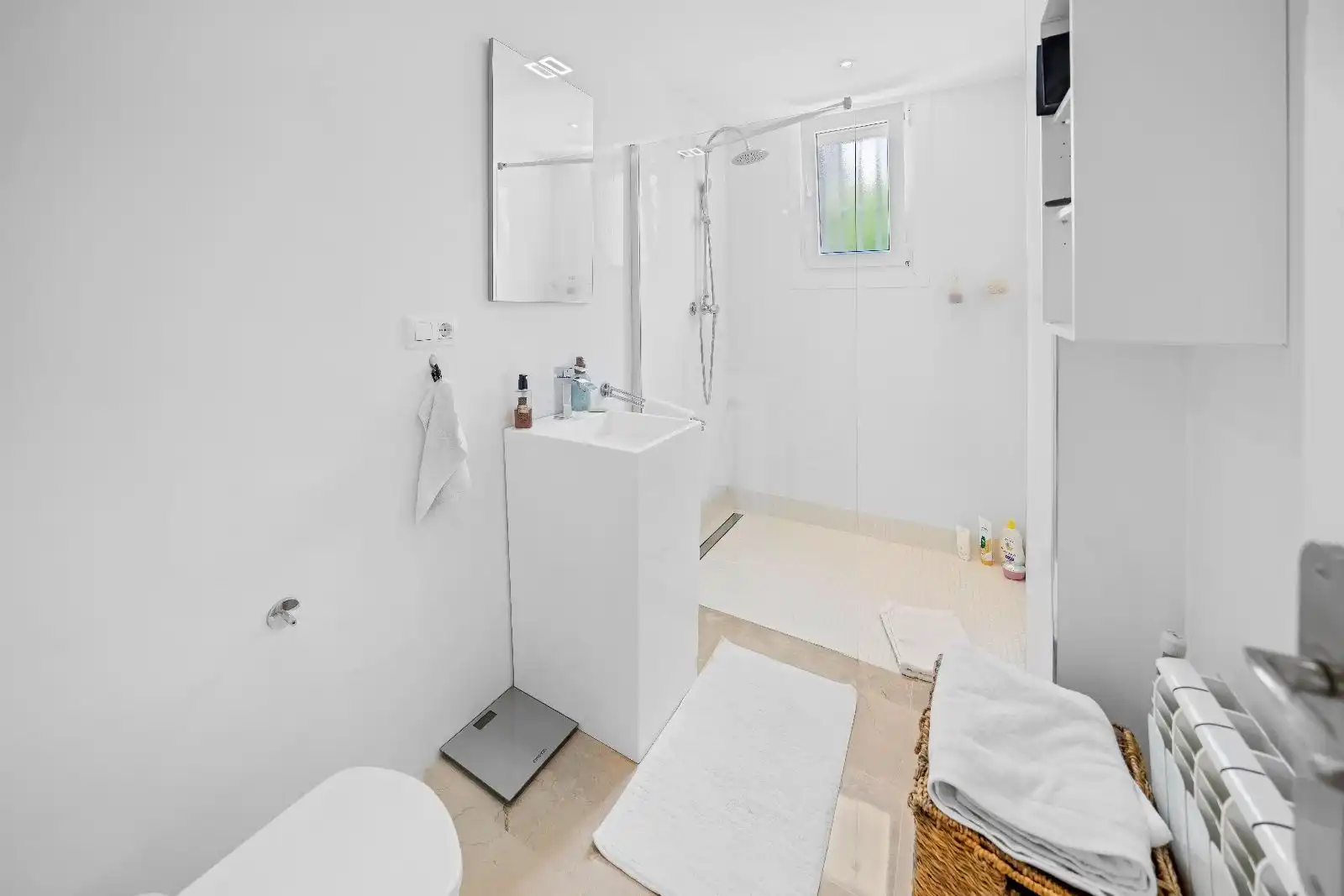 Bathroom of Houses for sale in Calvià  with Air Conditioner, Heating and Private garden