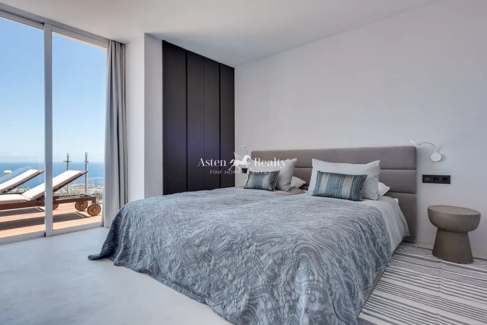 Dormitori de Casa adosada de lloguer en Adeje amb Aire condicionat, Jardí privat i Terrassa