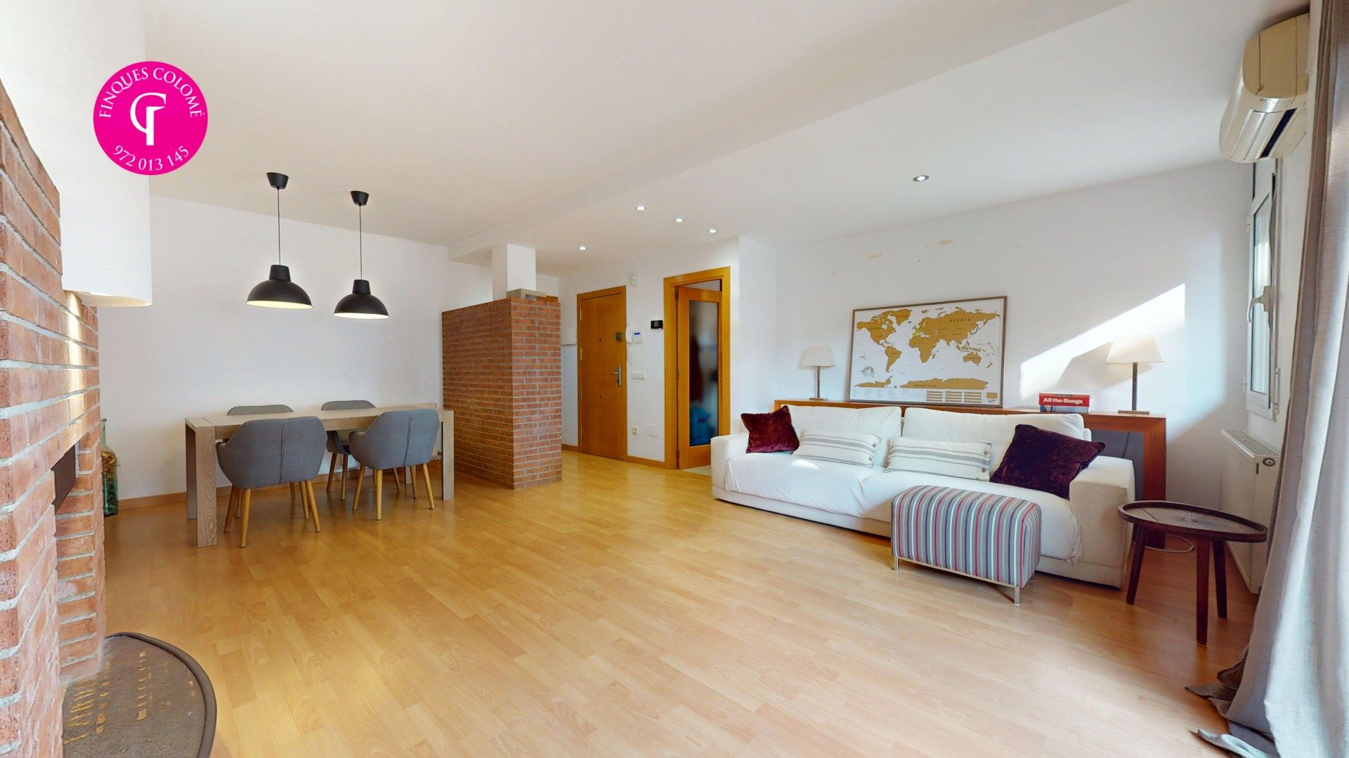 Living room of Flat for sale in Girona Capital  with Heating and Balcony