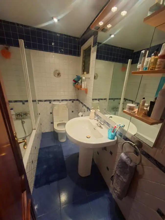 Baño de Piso en venta en Vitoria - Gasteiz con Calefacción y Parquet