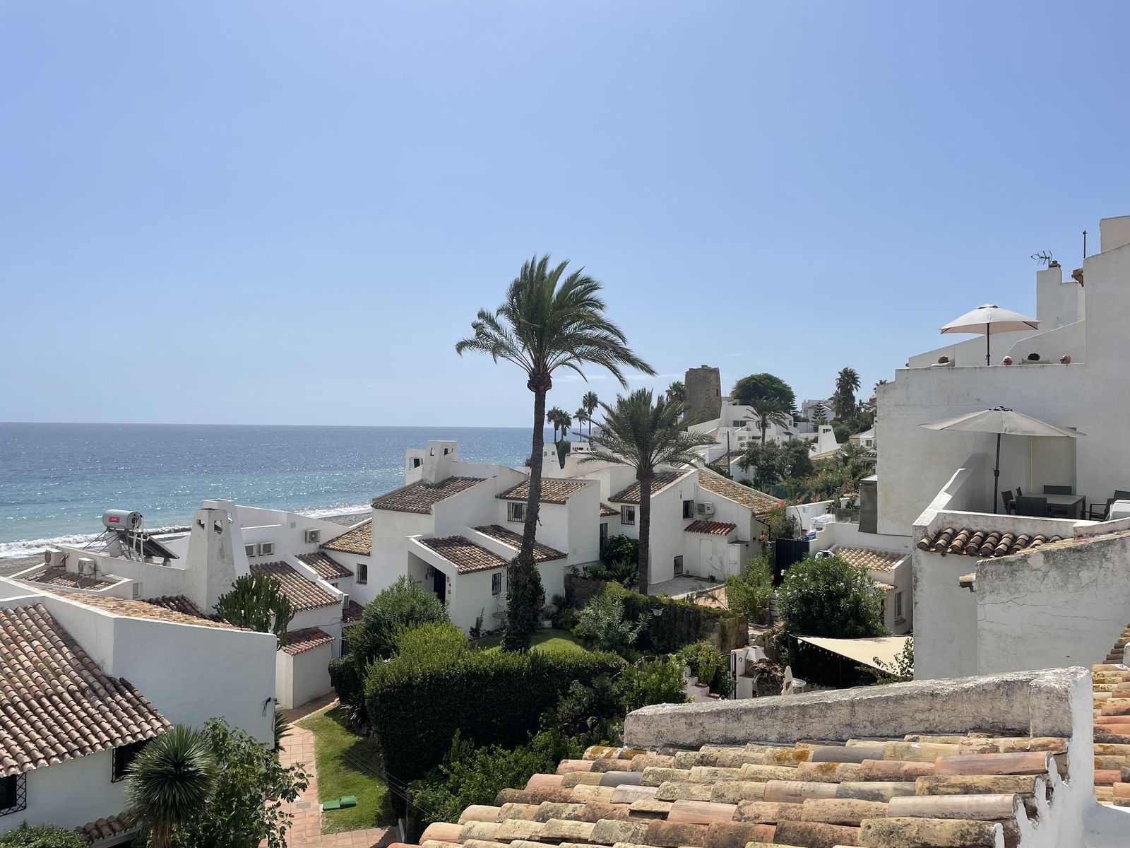 Vista exterior de Apartament en venda en Estepona amb Aire condicionat i Terrassa