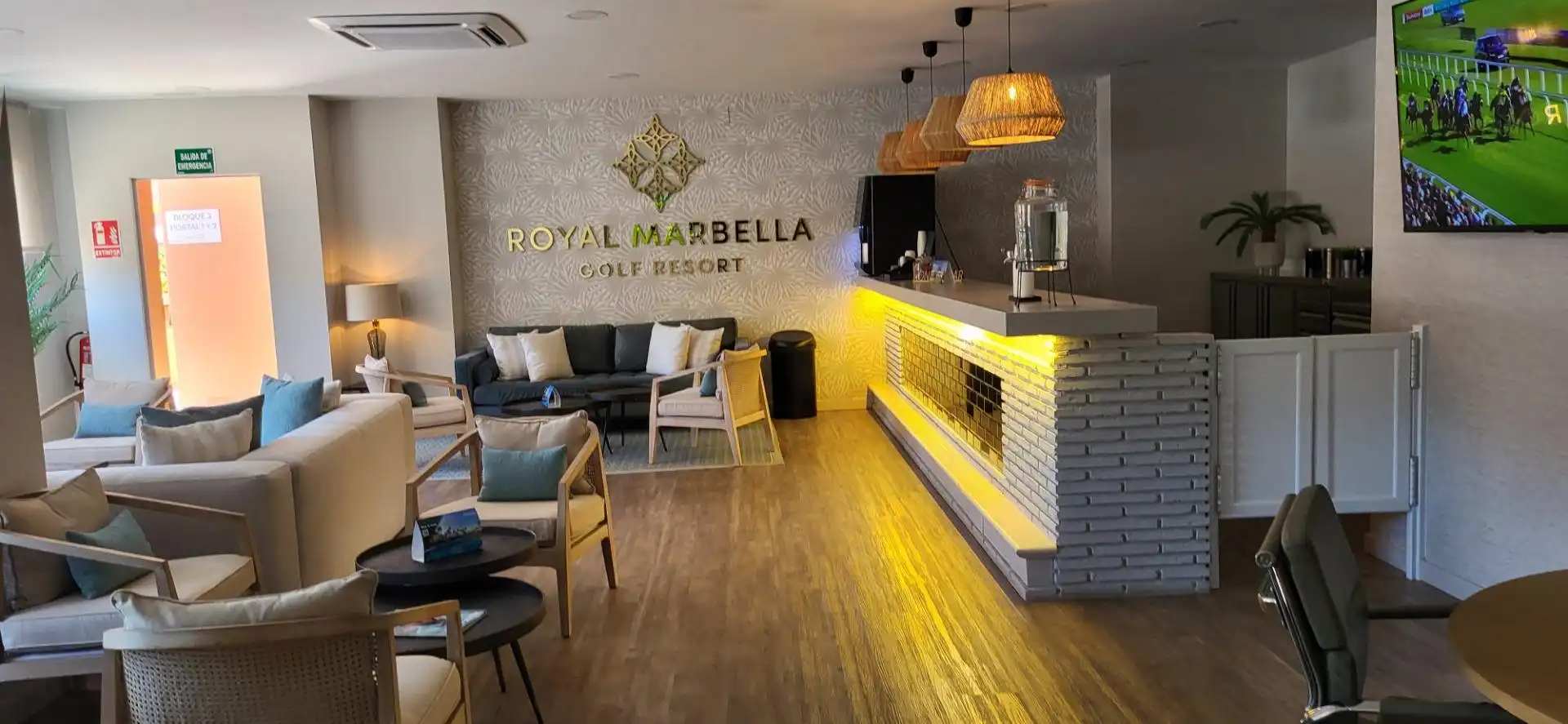 Apartament en venda en Benahavís amb Aire condicionat, Calefacció i Jardí privat