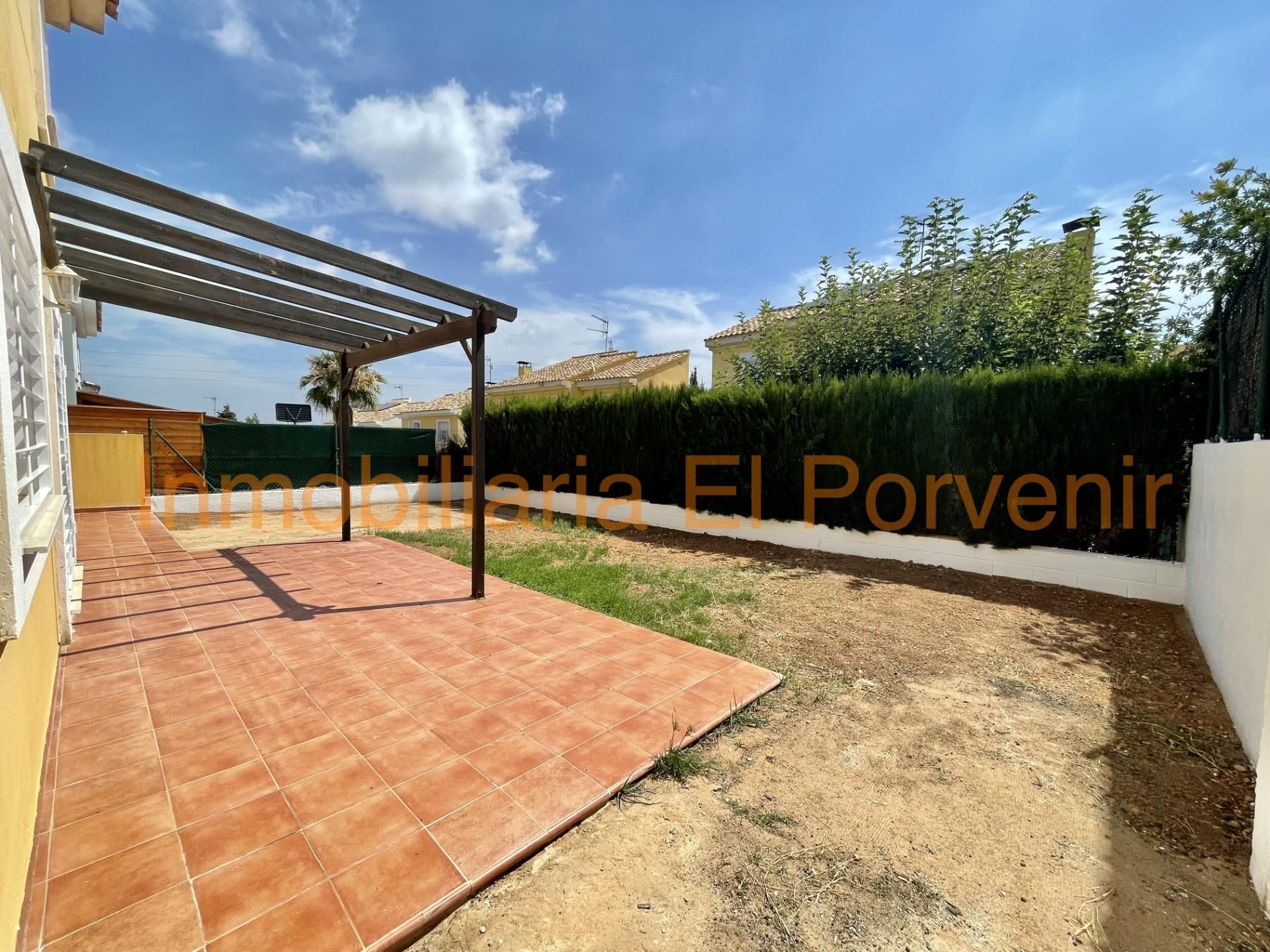 Casa o xalet de lloguer en Torrent amb Calefacció, Jardí privat i Terrassa