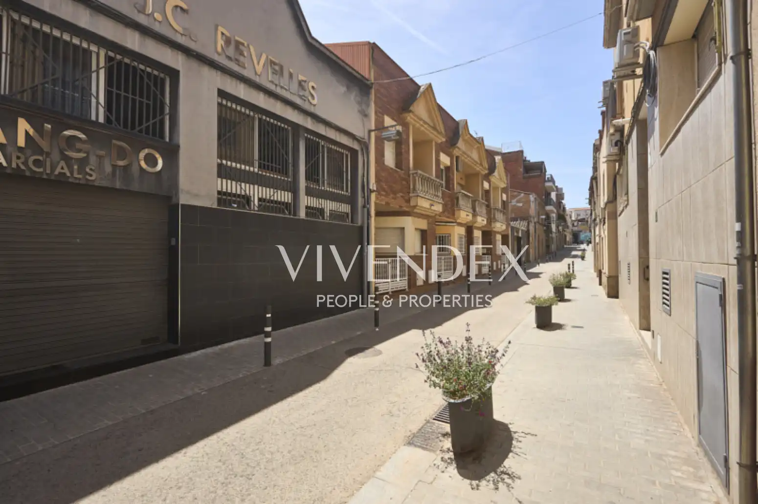 Exterior view of Houses for sale in Sant Vicenç Dels Horts  with Terrace