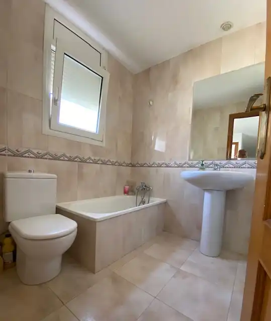 Baño de Ático en venta en Lleida con Aire acondicionado, Calefacción y Terraza